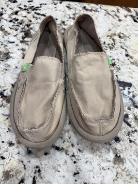 Sanuk Women’s  Slip-On Canvas Shoes in Light Beige